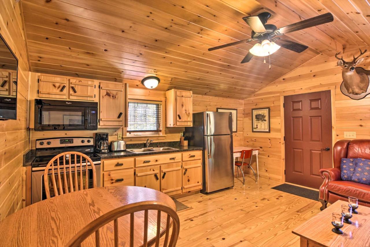 Pet-Friendly Cabin With Fire Pit And River Access! Parsons 외부 사진
