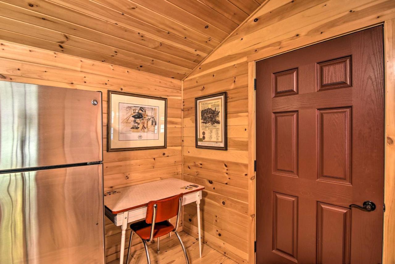Pet-Friendly Cabin With Fire Pit And River Access! Parsons 외부 사진