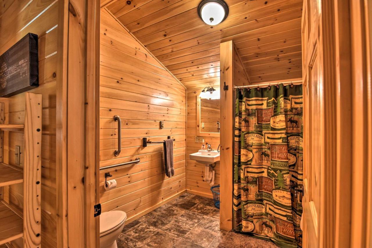 Pet-Friendly Cabin With Fire Pit And River Access! Parsons 외부 사진