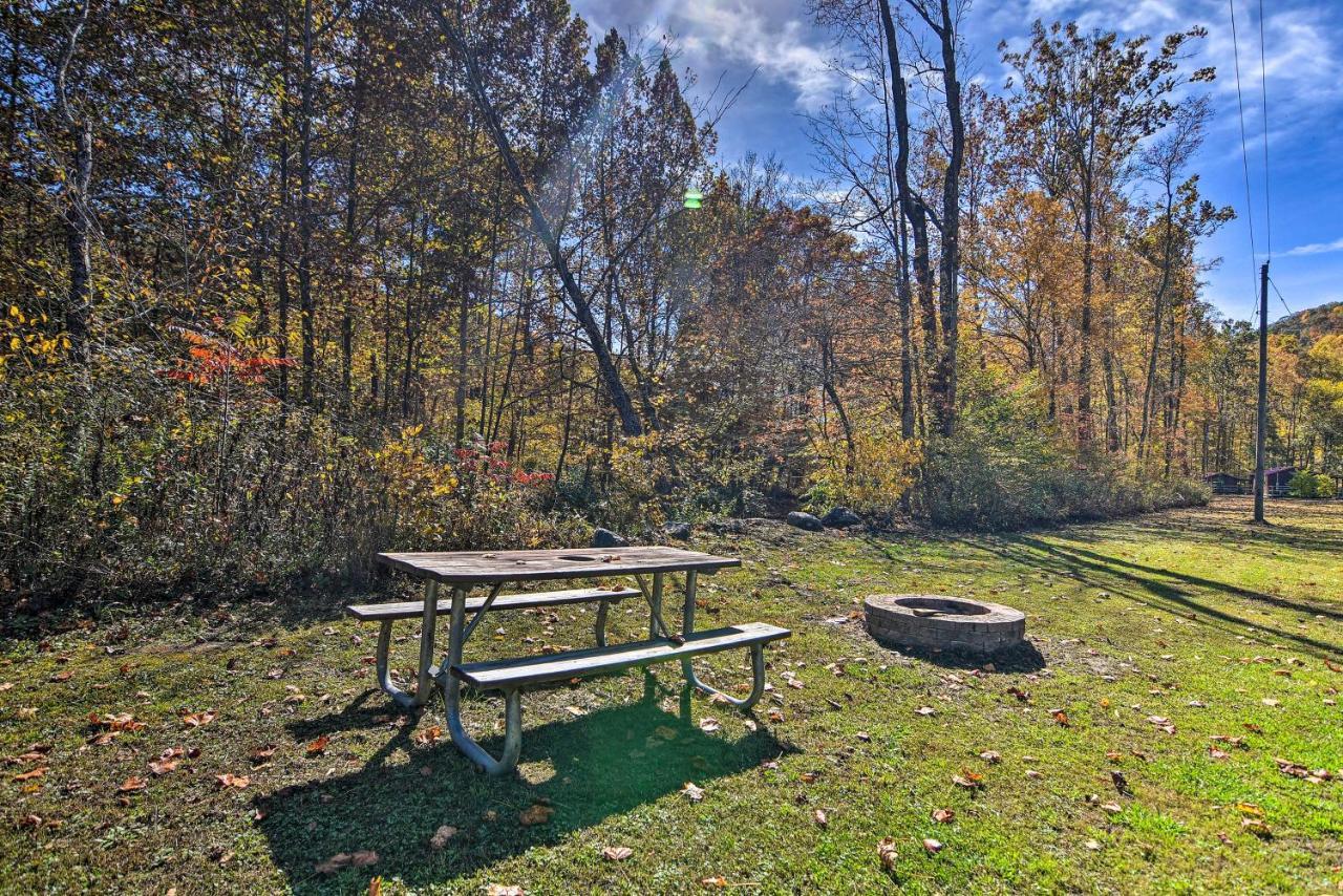 Pet-Friendly Cabin With Fire Pit And River Access! Parsons 외부 사진